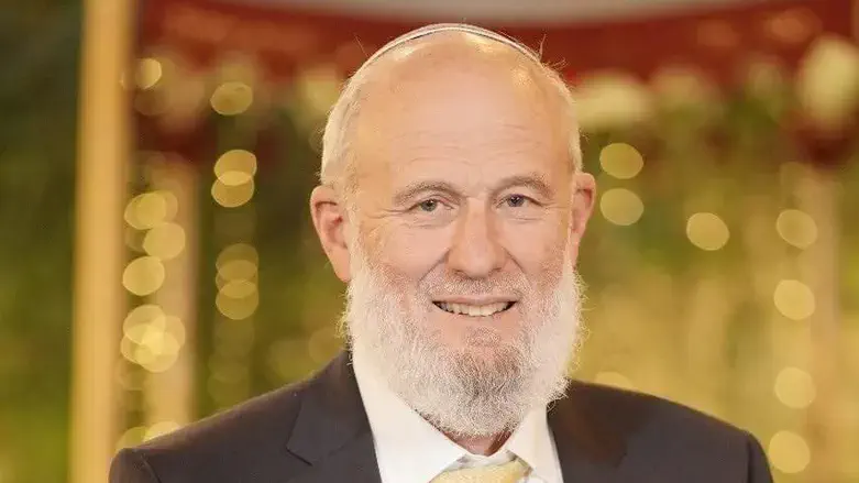 הרב אברהם אנגל