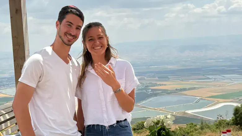 Йонатан Дойч 14-й и его невеста Амона Шушейм