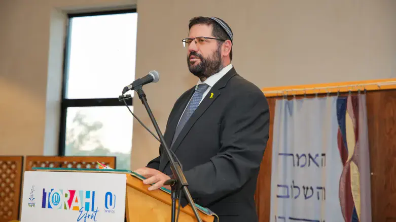 At the Tisha B'av event in Efrat