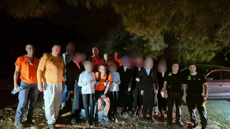 החסידים חולצו