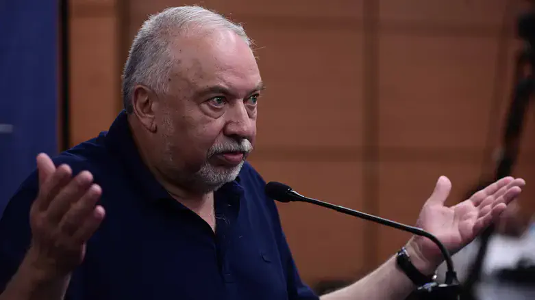 Авигдор Либерман