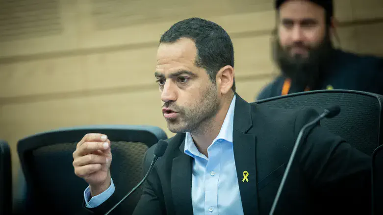 נאור שירי