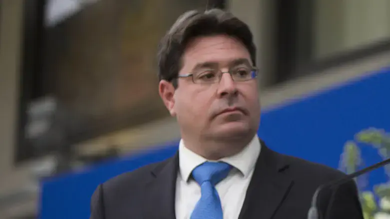 Офир Акунис