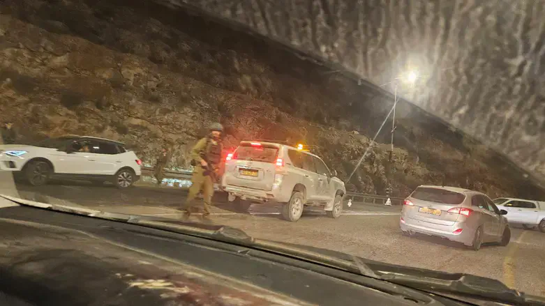 КПП между Маале-Эфраим и Мигдалим. Иллюстрация