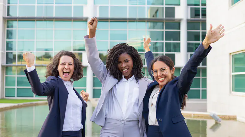 Businesswomen (archive)