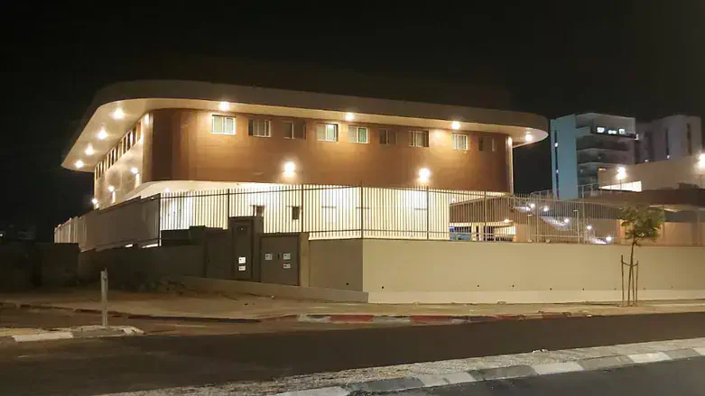 מבנה בית הספר החדש