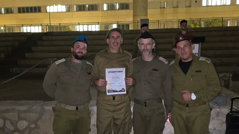 חזי יוז'וק התגייס