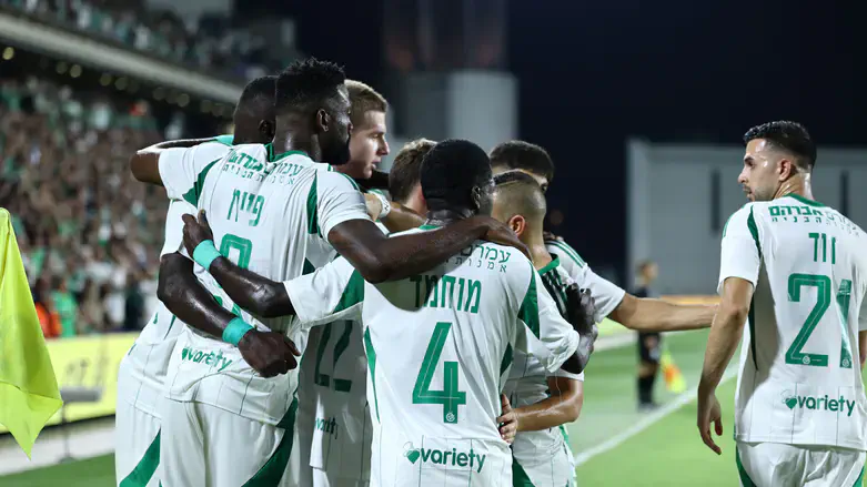 שחקני חיפה חוגגים הערב