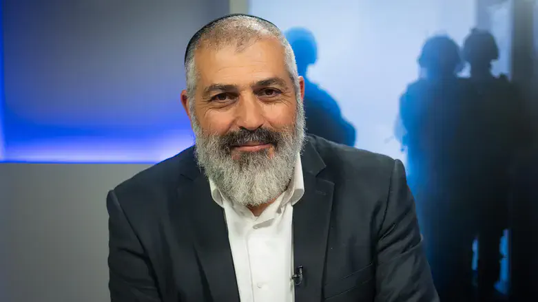 تسفي يحزكيلي: إسرائيل ترتكب خطأ إن وافقت على شروط حماس