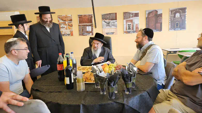 האדמו"ר מלעלוב בכפר עציון