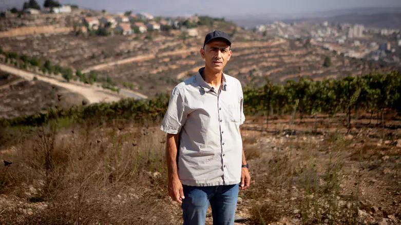 אלוף־משנה במילואים חזי נחמה