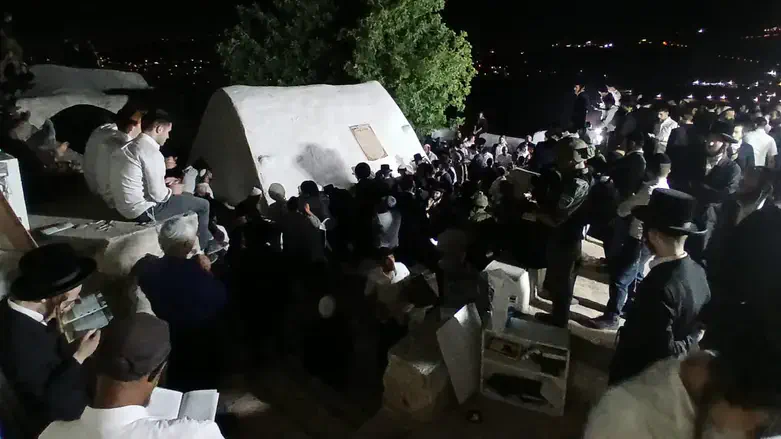התפילה בקברי בני אהרון הכהן