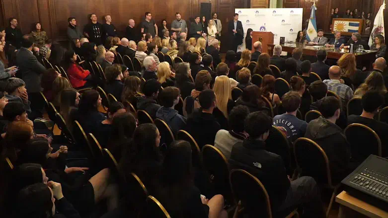 Representatives of DAIA present 2023 data on antisemitism