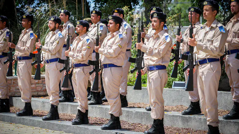 האם יש טקס שלא מושמע בו השיר "לתת"? אילוסטרציה