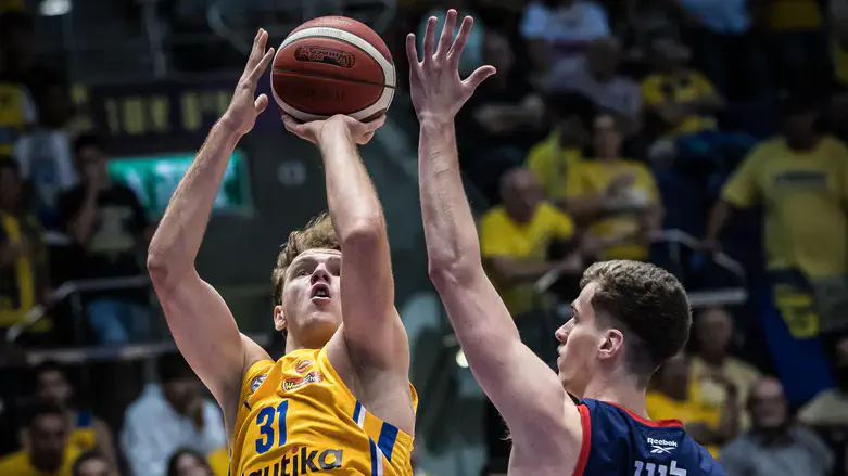 יוקובאיטיס. שלשה בדרך לניצחון רשמי ראשון