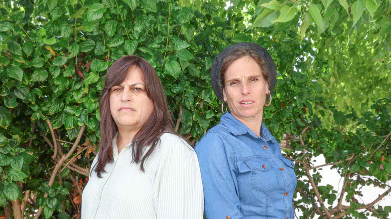 ציפי יודקין (משמאל) וצורית פניגשטיין