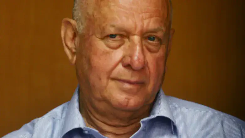 Dan Tichon