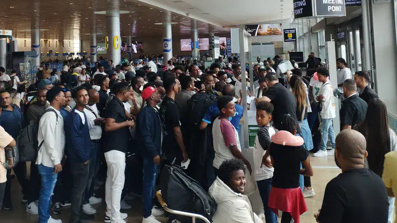 האריתריאים עוזבים את ישראל