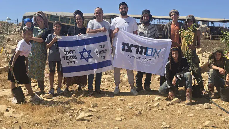 משפחת מסעוד בחווה