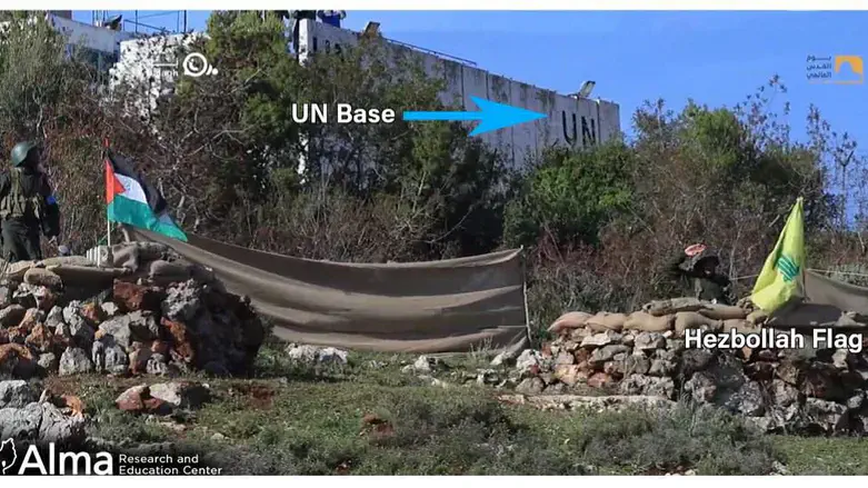 Террористы «Хизбаллы» возле базы ООН