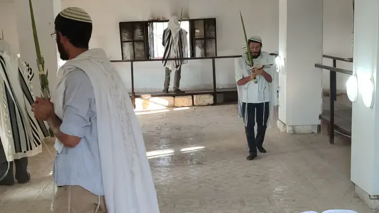 תפילה הבוקר ביריחו