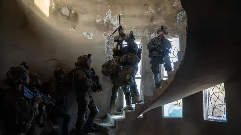 Soldiers from the 188th Brigade operating in Lebanon