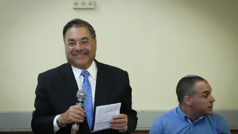Rabbi Shlomo Riskin