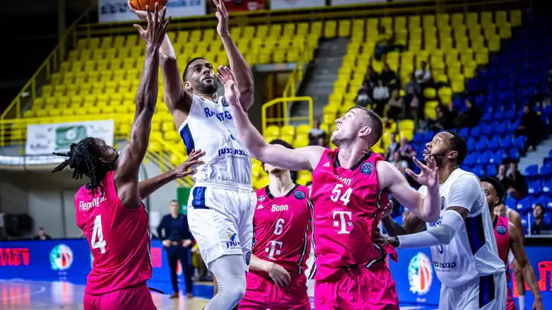 סטיבנס מול בון הערב. לא כוחות