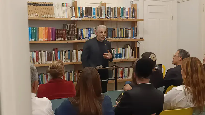 לפיד וקינלי