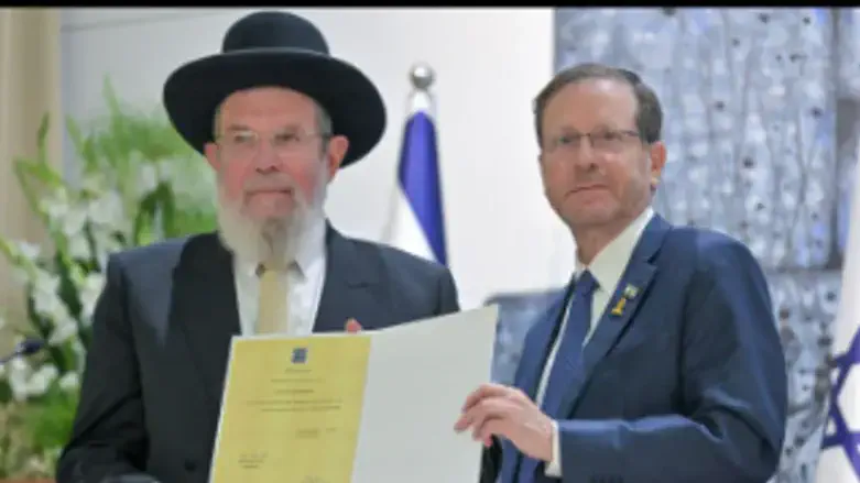 מעמד הכתרתו של הרב הראשי לישראל הרב בר בבית הנשיא