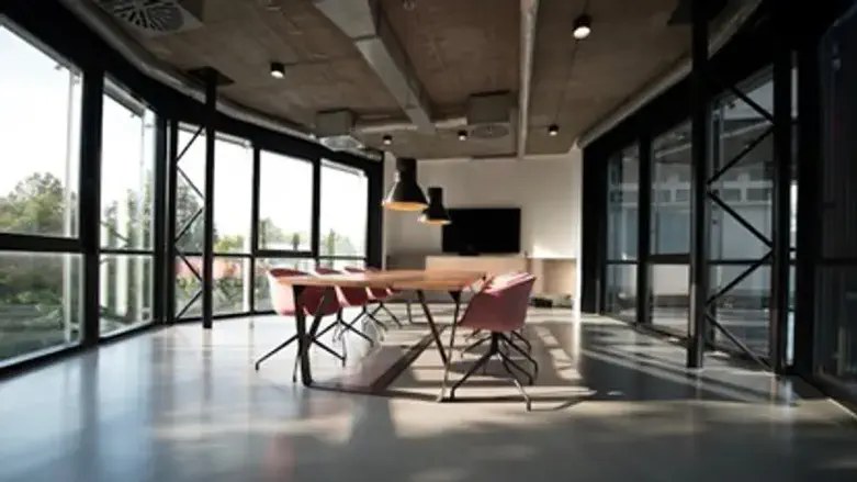 מתקני תצוגה לעסקים