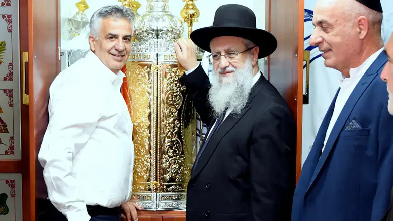 חנוכת בית הכנסת החדש