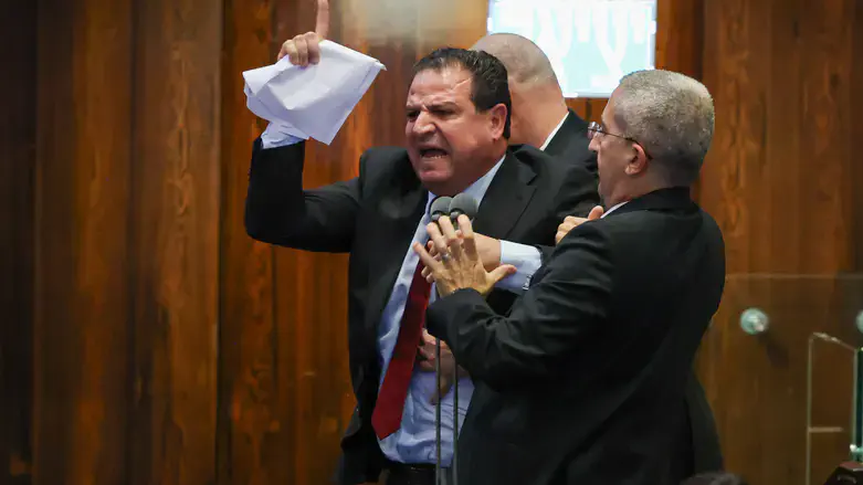 MK Ayman Odeh removed from the Knesset plenum