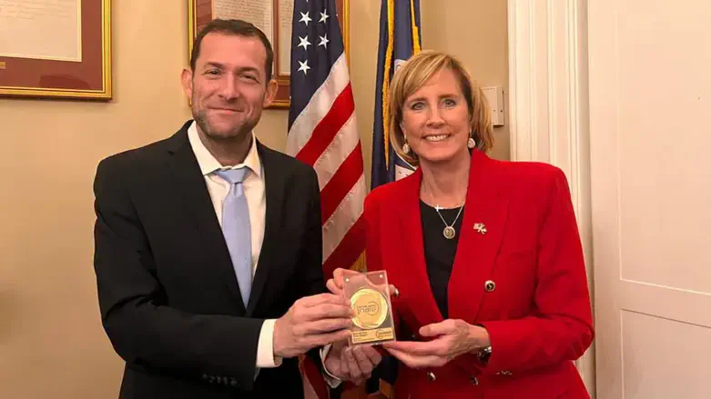 Yossi Dagan with Congresswoman Claudia Tenney