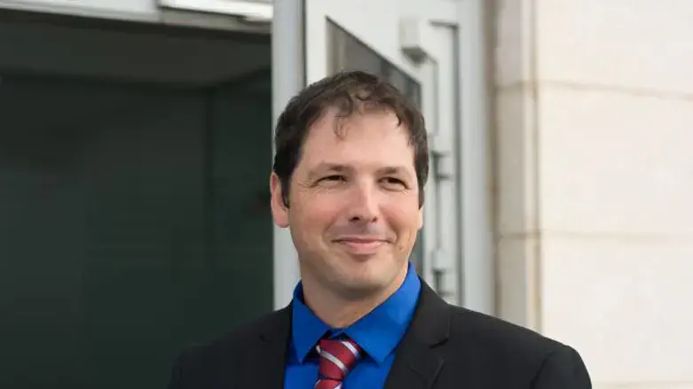 ניוטון חיפוש פטנטים