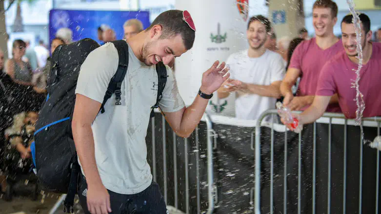 גיוס לוחמים