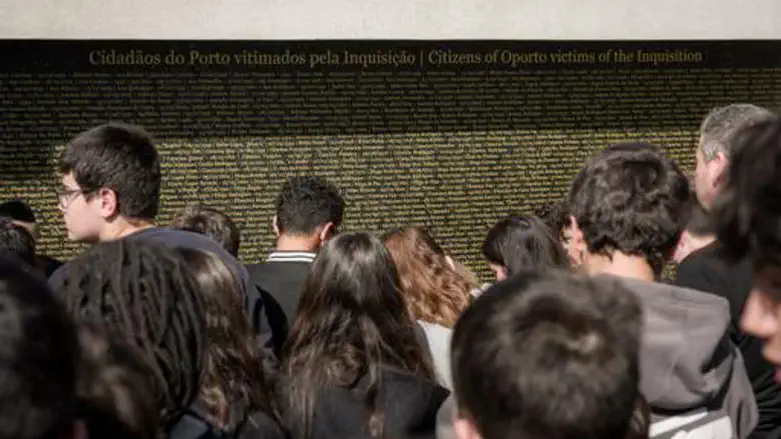 Oporto wall of names of victims of the Inquisition