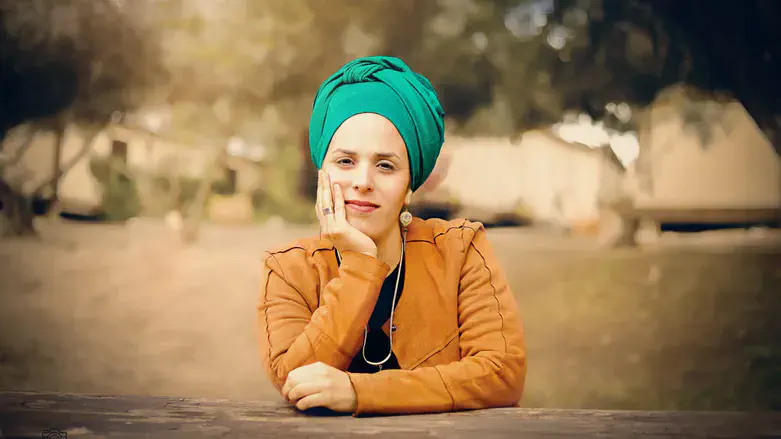 טל שמידט, מאמנת בגישה טיפולית