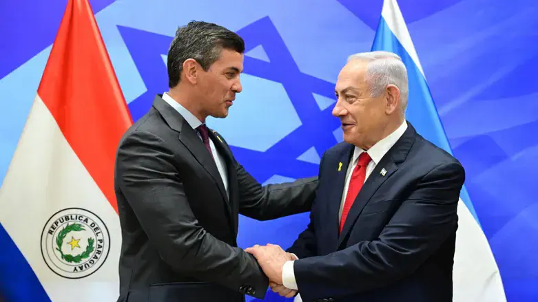 Биньямин Нетаньяху и Сантьяго Пенья