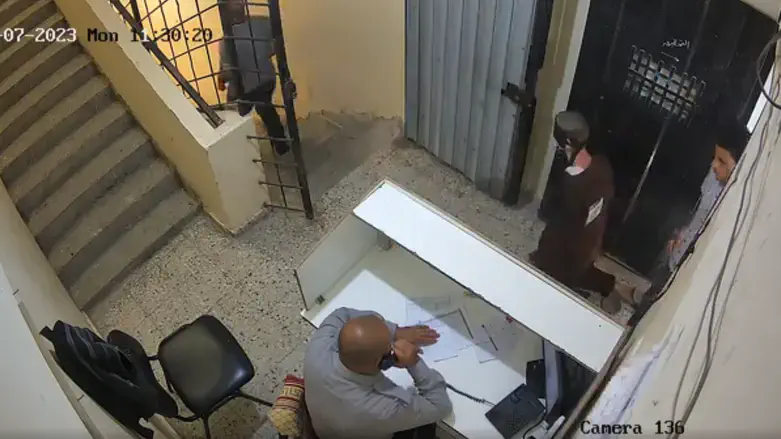 Footage of Hamas' treatment of prisoners