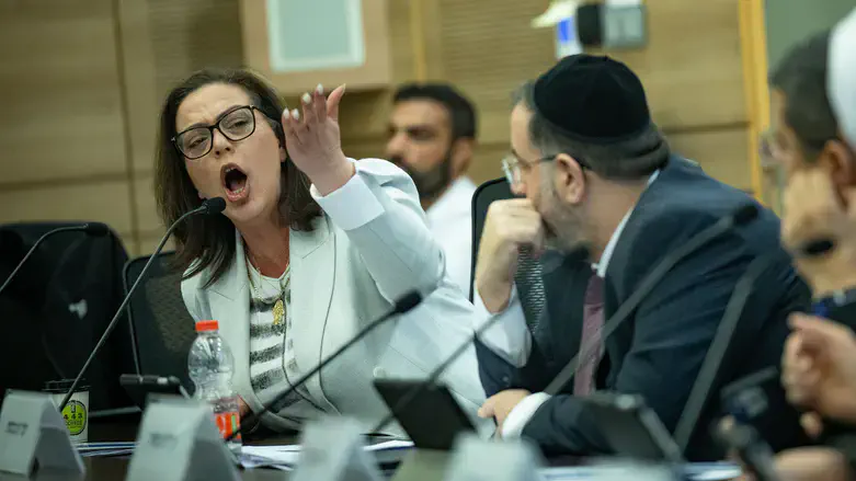 גלית דיסטל אטבריאן