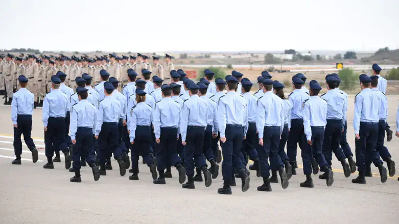 Pilots Course Graduation Ceremony. Archive