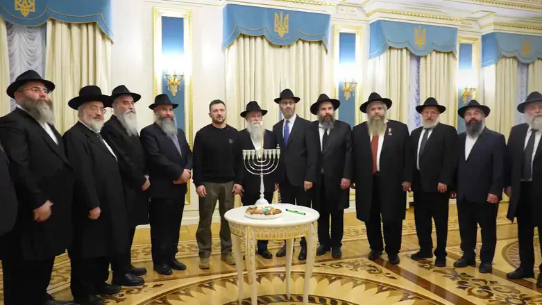 הדלקת נר ראשון של חנוכה עם זלנסקי