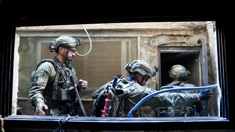 IDF forces operate in Tulkarm