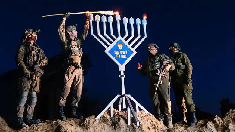 הדלקת הנר בג'באליה