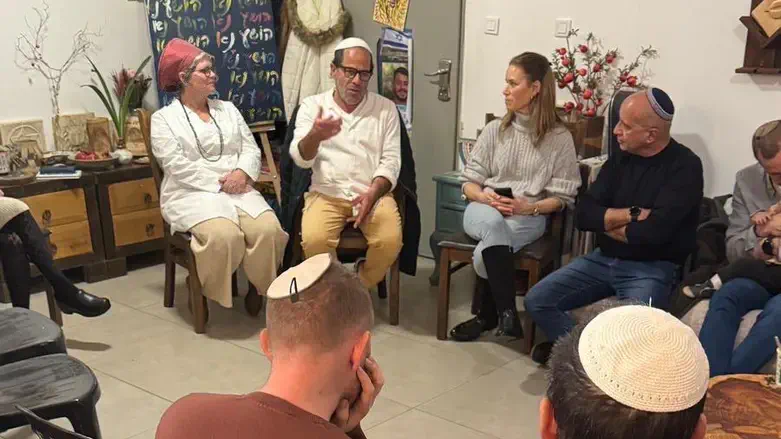 סעודת ההודיה של גיל בר לב