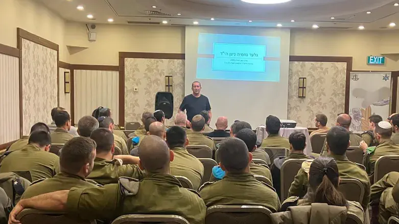 יעקב ניצן בקורס מג"דים