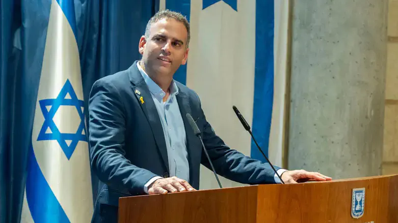 צחי דיקשטיין