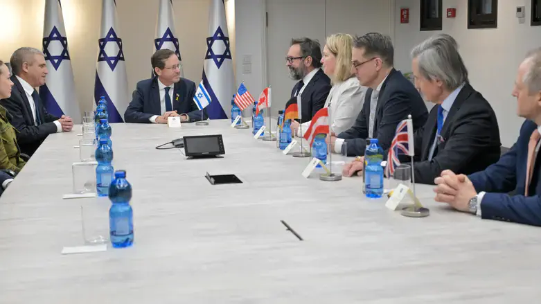 Pres. Herzog meets hostage task force