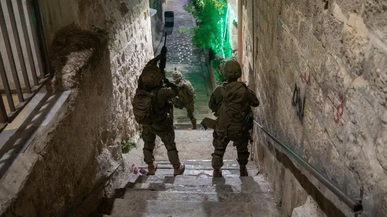 לוחמים בשכם, אילוסטרציה